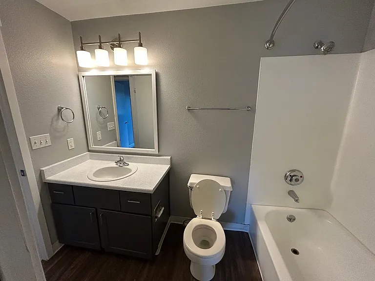 Homestead Apartments — Photo 9