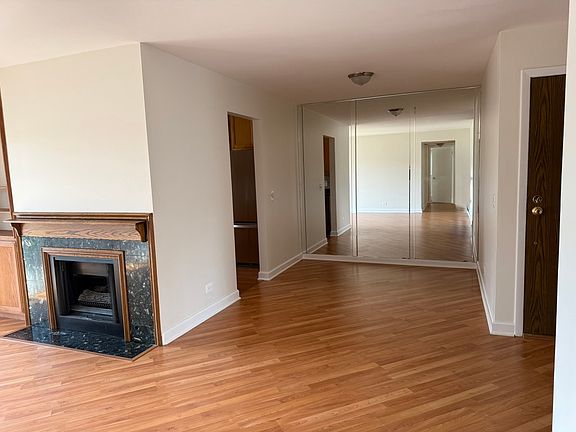 4th image of 324 Oak Meadow Ct APT D1