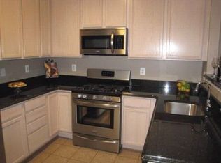 12105 Amber Ridge Cir, Germantown, MD 20876