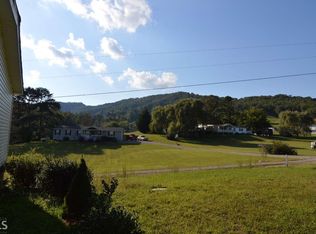 105 Debbi Ln Nc, Hayesville, NC 28904
