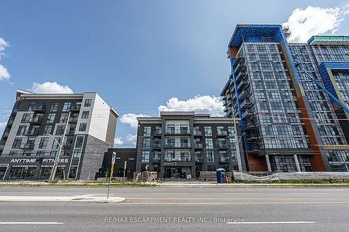 470 Dundas St E Photo 1