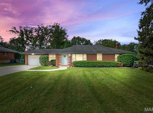 4818 Mattis Rd, Saint Louis, MO 63128