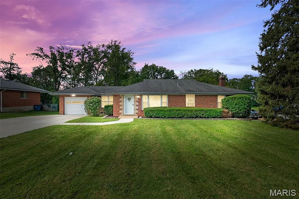4818 Mattis Rd photo 1