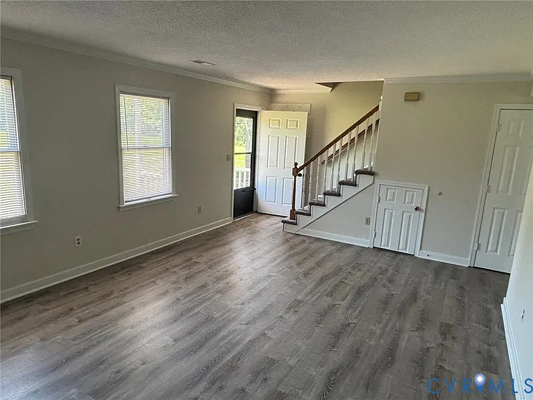 8630 Richmond Rd — Photo 14