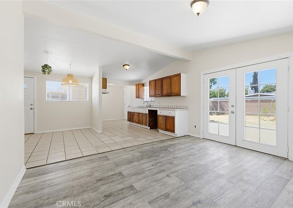 1st image of 2047 W Lingard St