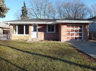 159 S Lake St, Mundelein, IL