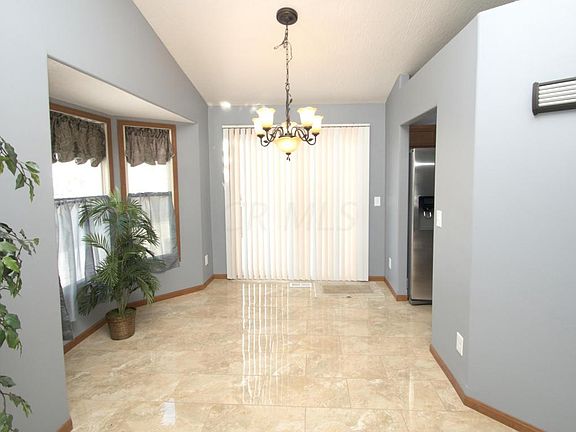 3rd image of 602 Mustang Canyon Dr