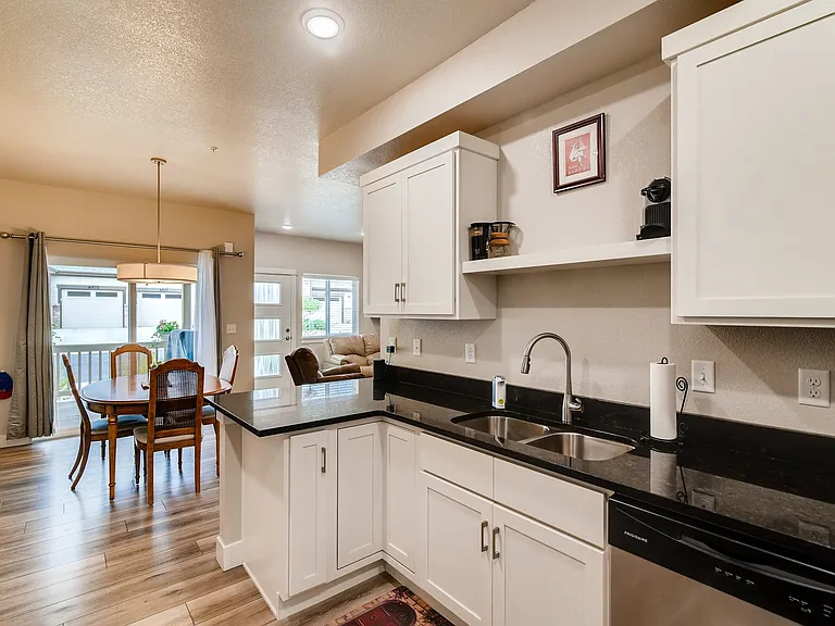 2608 Kansas Dr #B113 — Photo 15
