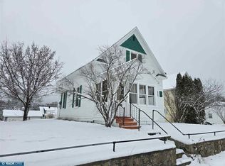 214 5th St NW, Chisholm, MN 55719