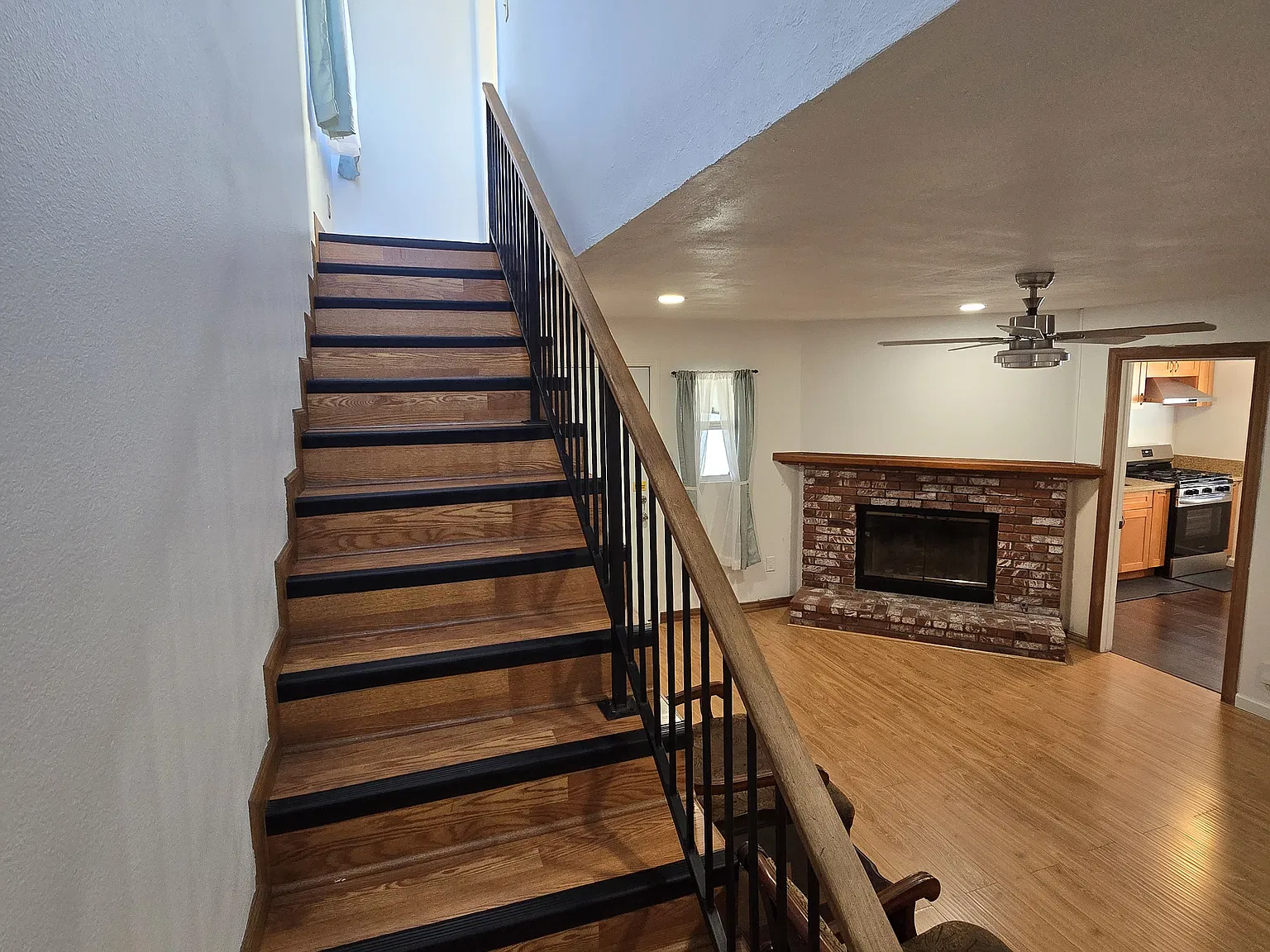 1 bed, 1.5 bath, 800 sqft, $2,600 — Photo 3
