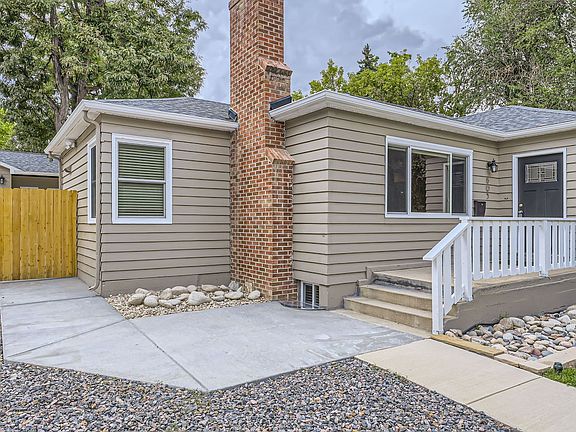 2nd image of 803 Vivian St