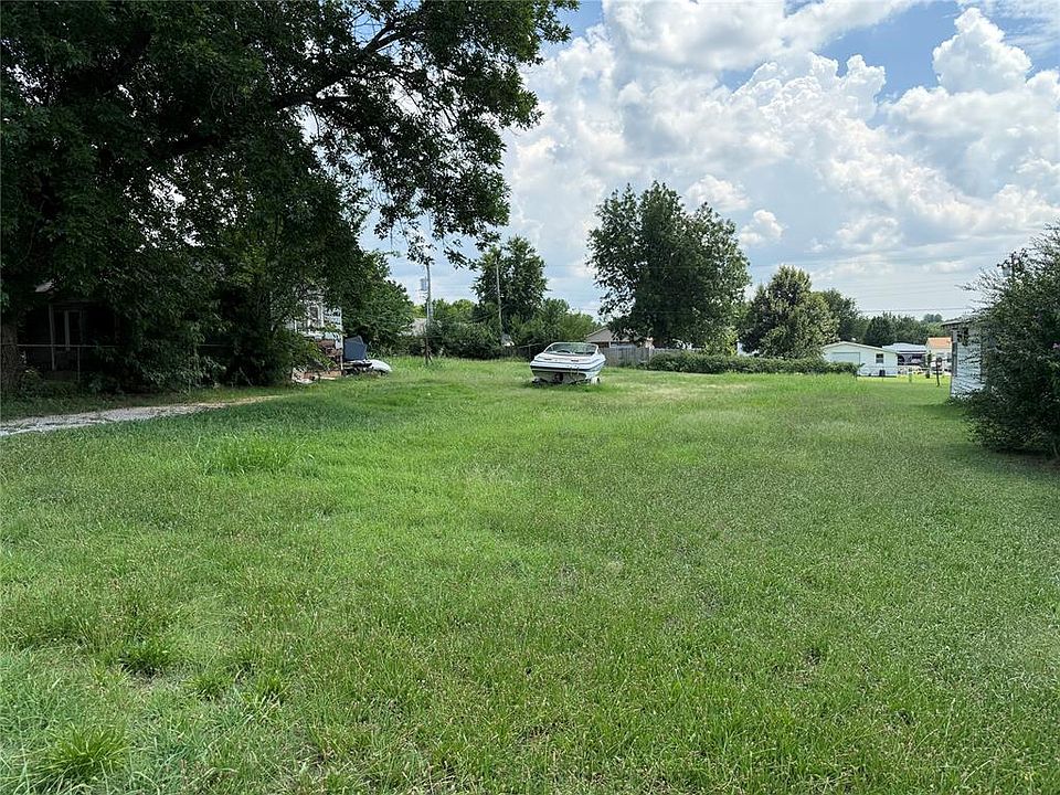 1st image of 1615 E Lincoln Ave Lot 5-8
