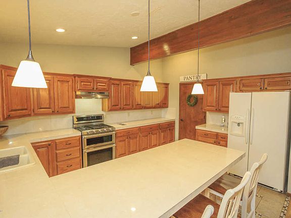 5th image of 5706 Woodland Ct