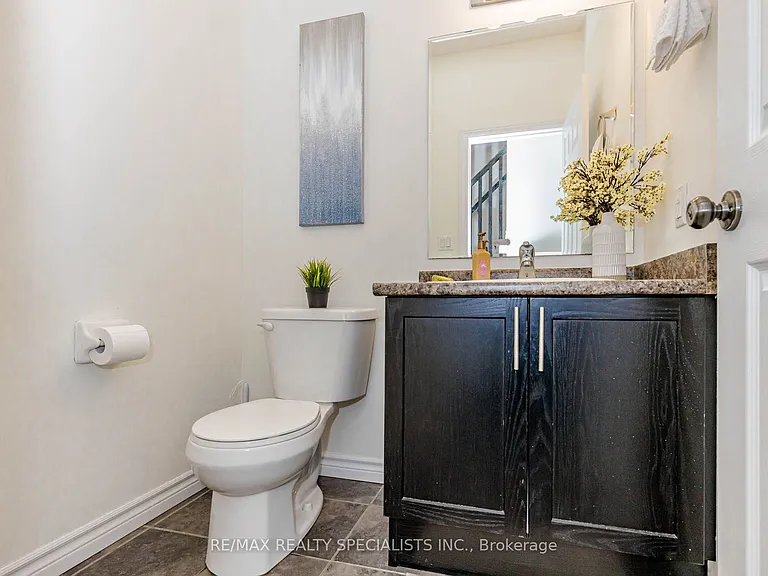 117 Norma Cres #MAIN UPPER — Photo 14
