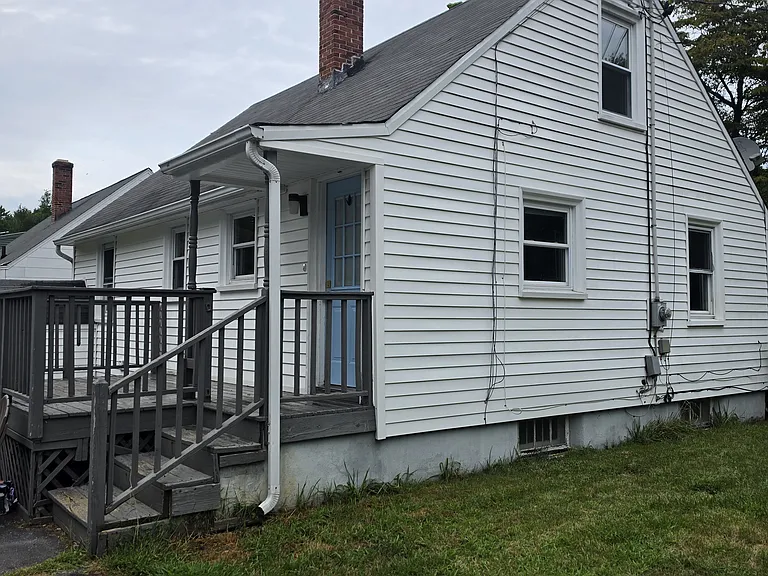 30 Coolidge St — Photo 2