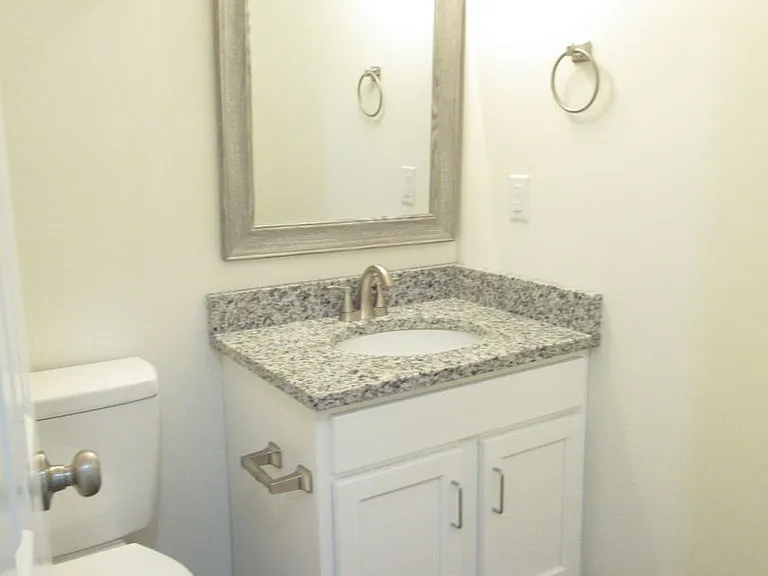 251 Rast St #L8 — Photo 13