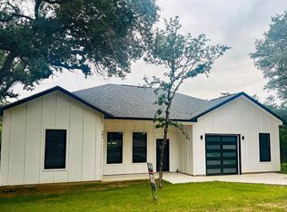207 Laurel Ln, Spicewood, TX 78669