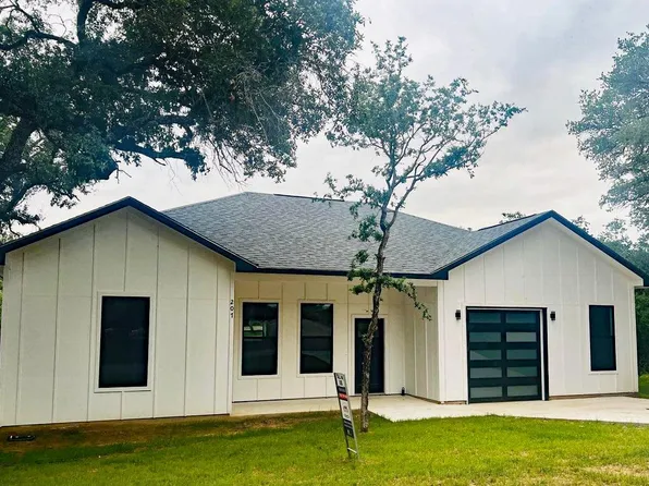 207 Laurel Ln, Spicewood, TX 78669