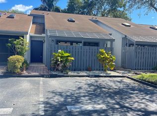 1627 N 15th Ter, Hollywood, FL 33020