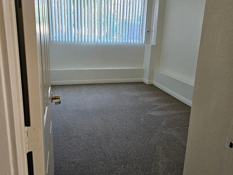 10259 Tujunga Canyon Blvd., Tujunga — Photo 5