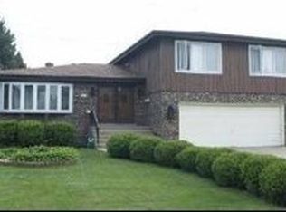 8345 W Kay St, Niles, IL 60714