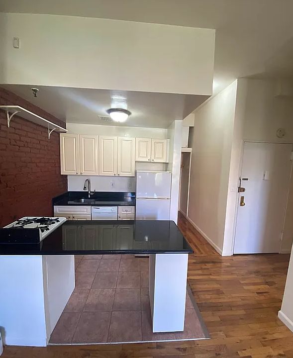 1st image of 30 W 83rd St APT 7