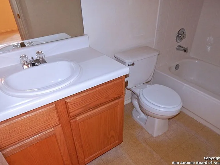 2735 Crown Holw — Photo 7