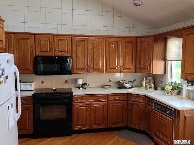 2nd image of 46 Lambert Ave