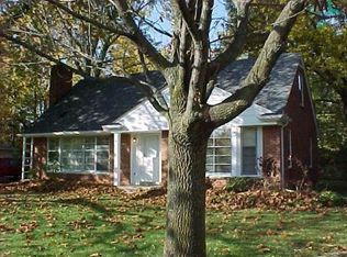230 Blanche Dr, Troy, MI 48098