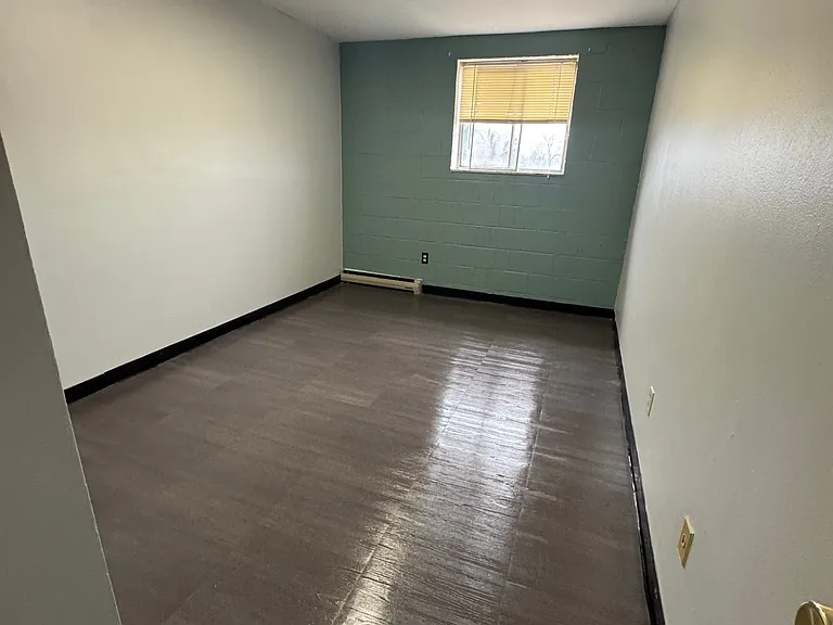 411 Hal Greer Boulevard — Photo 11