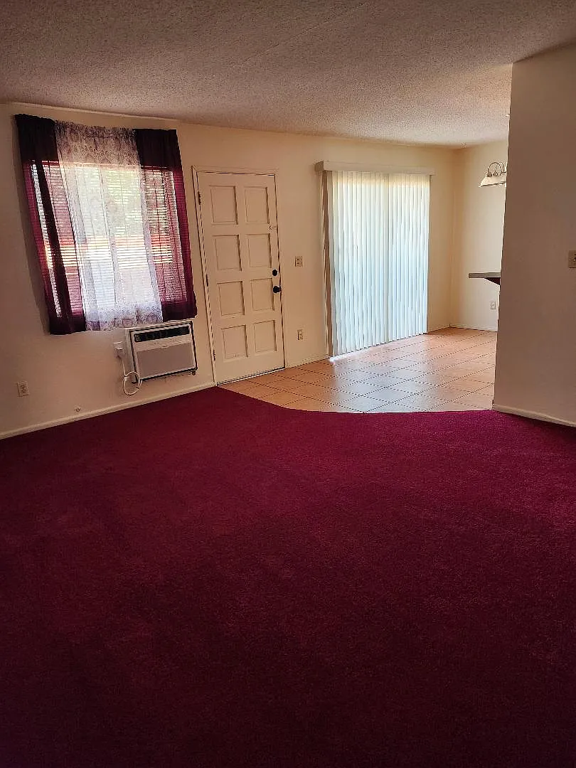 2 bed, 900 sqft, $2,050 — Photo 4