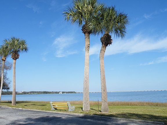 5th image of 2649 Marco Polo Dr