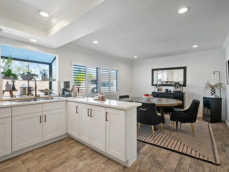 1825 Caddington Dr — Photo 11