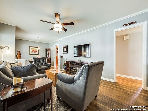 3rd image of 215 Millwood Ln