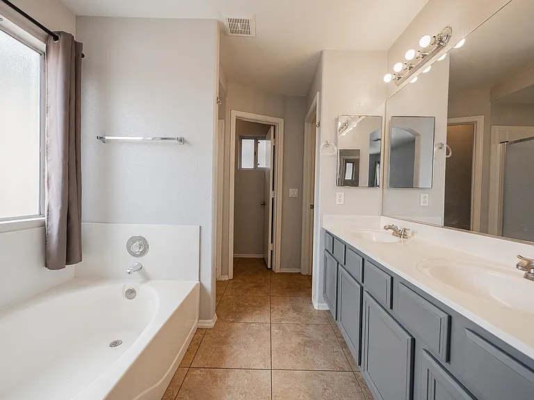 5014 W Ponderosa Ln — Photo 16
