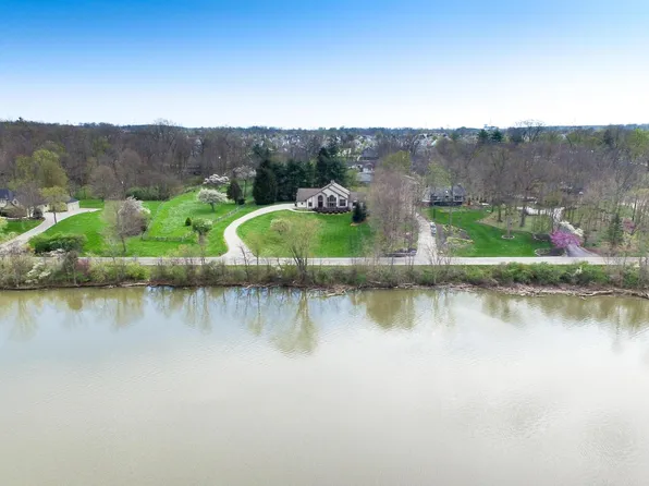 7263 Riverside Dr, Powell, OH 43065