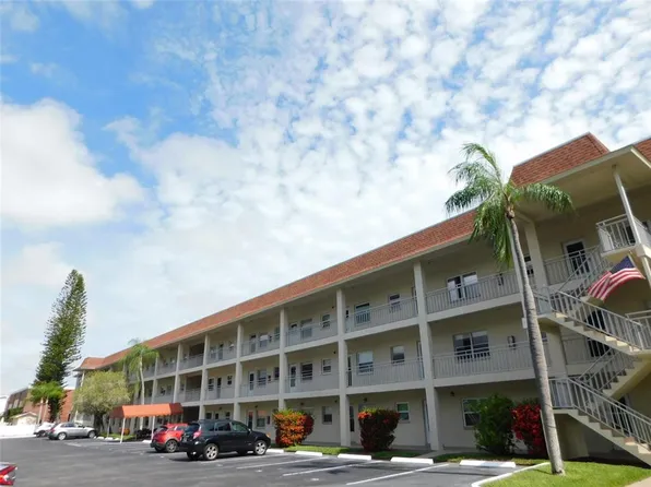 4000 3rd St N APT 207, Saint Petersburg, FL 33703