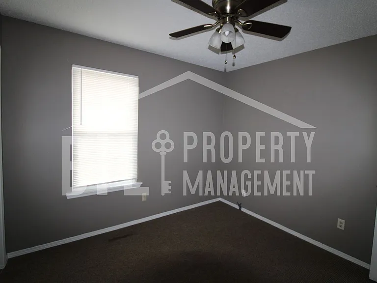 114 Rose Oneill Dr — Photo 13