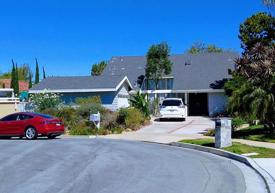 Quiet location at end of cul-de-sac.