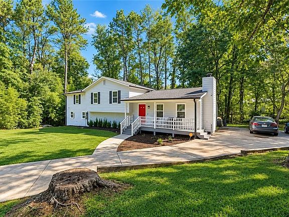 2nd image of 5671 Tracy Dr SE