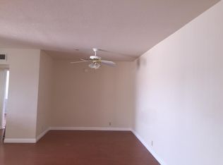 6819 Whitsett Ave #207, North Hollywood, CA 91605