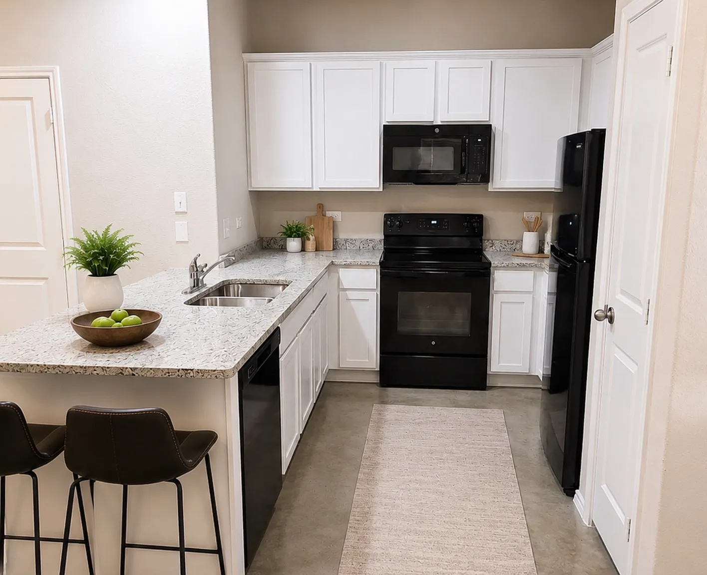 3 bed, 2.5 bath, 1220 sqft, $1,350 — Photo 3