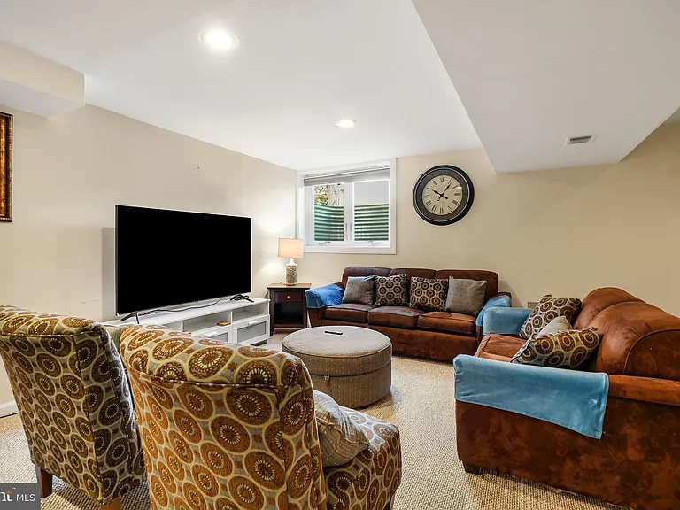 2505 Falling Brook Ter — Photo 4