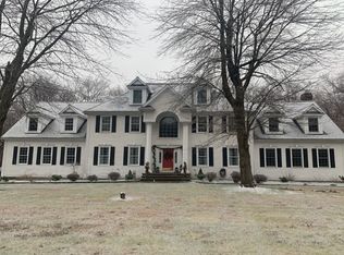 2 Easton Heights Ln, Easton, CT 06612