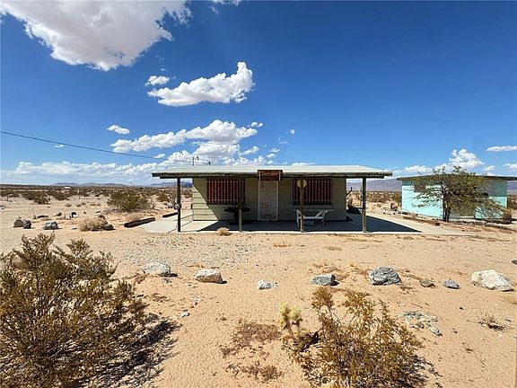 2nd image of 80250 El Paseo Rd #29