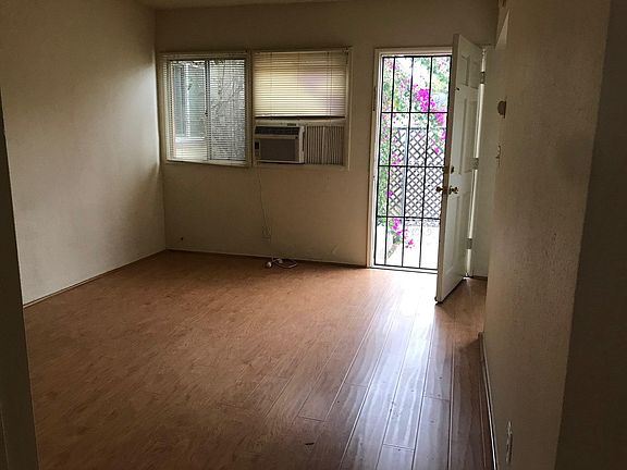 4th image of 28 S Daisy Ave APT B