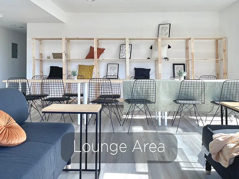 1476 W 35th St — Photo 22