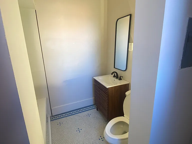 906 Washington Ave #2 — Photo 6