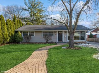 1305 Greenbriar Ln, Northbrook, IL