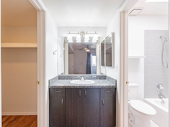 4th image of 850 S River Dr Unit 2073